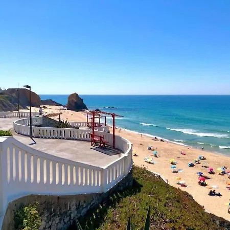 Nice In Santa Cruz With Balcony Apartmán