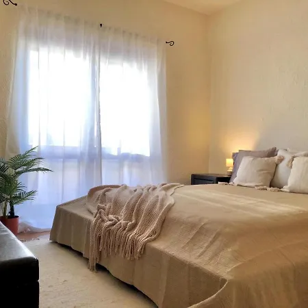 Nice In Santa Cruz With Balcony Santa Cruz (Oeste)